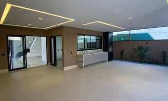 Imagem 7: Sobrado de 577 m² a venda no Portal do Sol Green, sendo 4 suítes plenas