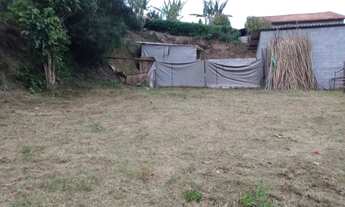 Imagem 2: Terreno no sítio