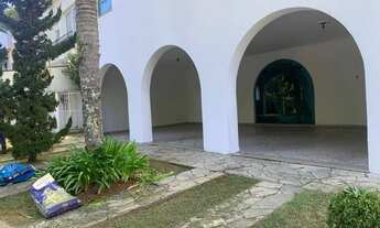 Imagem 4: Casa para aluguel e venda possui 350 metros quadrados com 4 quartos, sendo 2 suítes