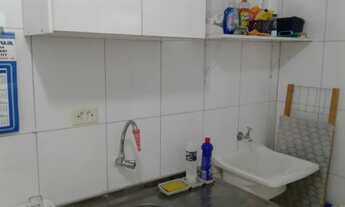 Imagem 7: Sala Living mobiliada em frente praça Sesc Santos