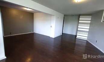 Imagem 4: Apartamento à venda ou aluguel com 4 quartos, 1 suíte, 2 vagas, 155 m² - Leblon - Rio de J