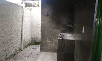 Imagem 2: Casa para aluguel possui 55 metros quadrados com 2 quartos em Tribobó - São Gonçalo - RJ