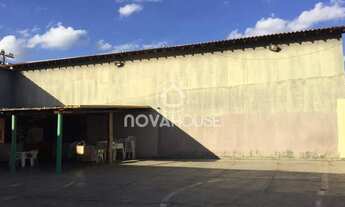 Imagem 4: PRÉDIO COM CAMPO DE FUTEBOL E PISCINA À VENDA