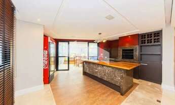 Imagem 2: Cobertura para locação no Cabral, com 3 suítes e 4 vagas - Área externa com piscina