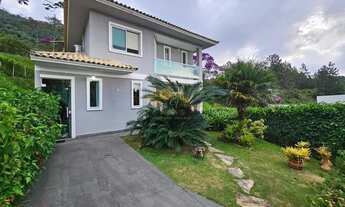 Imagem 2: Casa em Condomínio para Venda em Teresópolis, Tijuca, 3 dormitórios, 3 suítes, 3 banheiros