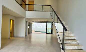 Imagem 4: Sobrado à venda no Condomínio Jardins Capri, 4 suítes, lazer completo