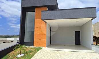 Imagem: Casa à venda com 3 quartos, sendo 3 suítes