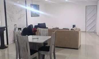 Imagem 3: Excelente casa triplex com 719m2 de área construída e 300m2 de área total no Centro de Que