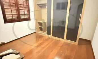 Imagem 4: Casa para Locação em Macaé, Centro, 4 dormitórios, 1 suíte, 4 banheiros, 2 vagas