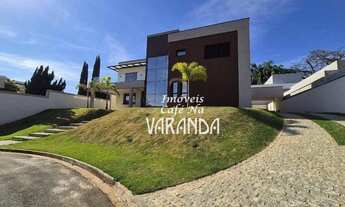 Imagem: QUATRO SUÍTES, AMPLAS !