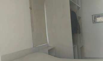 Imagem 3: Casa duplex em condomínio, composta no 1º pavimento por sala ampla com dois ambientes, lav