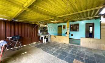 Imagem: Casa de Esquina com 2 Quartos, 3 Vagas e