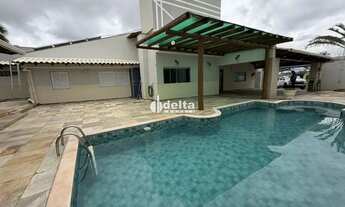 Imagem: Casa residencial com 4 quartos sendo 3 suítes