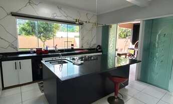 Imagem 6: Casa para Venda em Balneário Camboriú, BARRA, 3 dormitórios, 1 suíte, 4 banheiros, 2 vagas