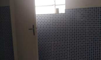 Imagem 3: Sobrado para aluguel possui 215 Silva Bueno