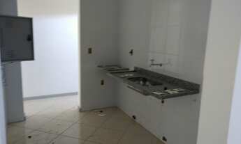 Imagem 13: Galpão com 2.200 metros no Civit II com dois pórticos 10 e 30 tonetadas