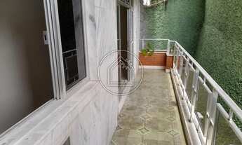 Imagem 2: Apartamento com varanda