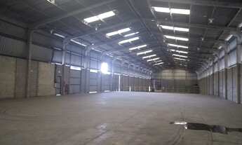 Imagem 5: Galpão Civit II com 10202 metros com patio de 7000 metros para manobra