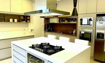 Imagem 5: Casa para venda mobiliada e decorada com 1100m², 5 suítes, SPA, sauna e piscina aquecida n