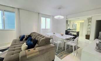 Imagem 4: Locação Anual - Apartamento na quadra mar, mobiliado com 3 suítes e 2 vagas - Barra Sul