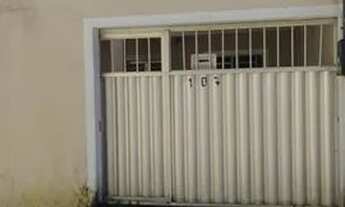 Imagem 2: Alugo casa com garagem coberta, 2 quartos não paga água