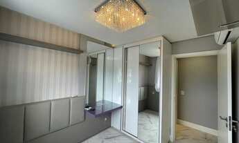 Imagem 4: Apartamento totalmente reformado, mobiliado, em excelente localização na Agronômica!