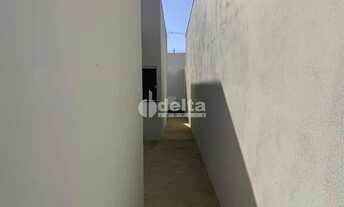 Imagem 2: Casa à venda, 2 quartos, 1 suíte, 2 vagas, Jardim Canaã - Uberlândia/MG
