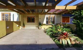 Imagem: Casa com 2 Quartos para Alugar no bairro