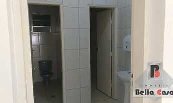 Imagem 6: Salão Comercial com 220 m2 na Mooca, com 05 salas. 04 vagas de garagem e 03 banheiros