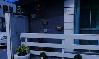 Imagem 6: Casa com 2 dormitórios em meio a muita tranquilidade e Natureza, ampla sala de