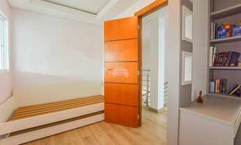 Imagem 3: Casa para venda possui 201 metros quadrados com 3 quartos em Rebouças - Curitiba - PR