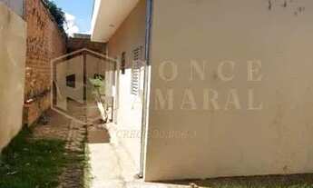 Imagem 3: Excelente casa localizada no bairro Santa cândida próximo a Avenida Elias Miguel Maluf