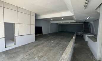 Imagem 7: Excelente Pavilhão na Azenha - Ideal para Vendas de Salvados ou Grandes Negócios!