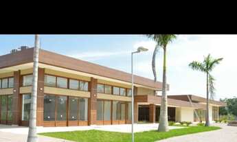 Imagem: Terreno num condomínio Resort localizado