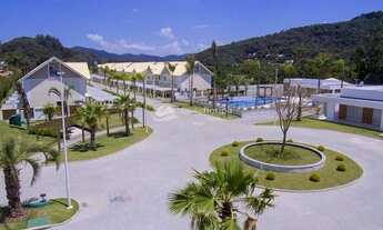 Imagem 3: Incrível casa de 3 dormitórios em condomínio clube próximo a praia à venda, Morro das Pedr