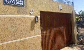 Imagem: Casa com 4 dormitórios à venda, 250 m²