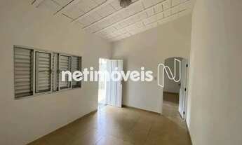 Imagem 2: Apartamento de 2 Quartos com Varanda no Coração do Betânia