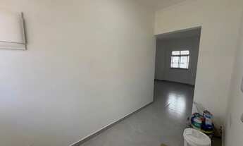 Imagem 4: Quarto e sala na Ponta da Praia