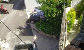 Imagem 2: ZAP * casa em Pituaçu 2/4 com garagem área de serviço lage coberta com quarto