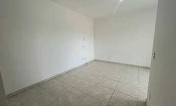 Imagem 2: Apartamento com varanda e ótima localização