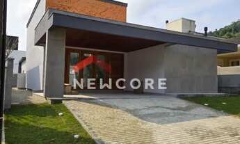 Imagem: Casa de condomínio em Rua Leonel Pereira