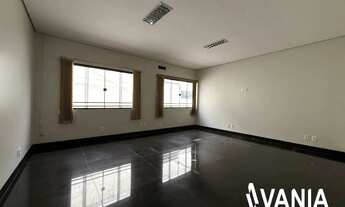 Imagem 6: Imóvel comercial com área administrativa e galpão