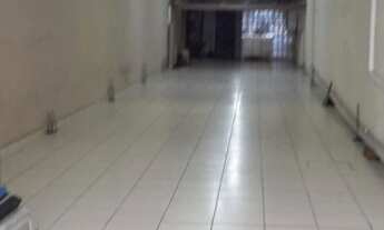 Imagem 3: Ponto comercial na rua principal de Lorena no Centro