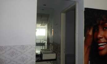 Imagem 4: Excelente Loja de frente de rua +- 40 m2 com wc e Jirau ( +_15 m2