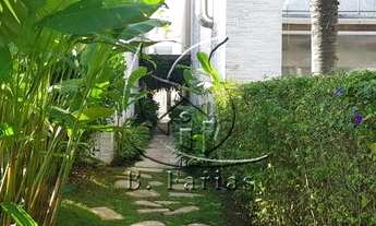 Imagem 6: Casa em condomínio de Alto Padrão frente contendo 5 suítes