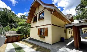 Imagem 3: CASA ALTO PADRÃO COM 300M². À VENDA EM CAMPOS DO JORDÃO / SP