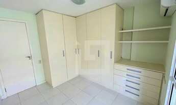 Imagem 4: RECREIO - LINDO APTO - FRENTE - VARANDÃO - CORTINA DE VIDRO - 3QUARTOS(1SUÍTE) - ARMÁRIOS