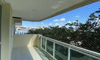 Imagem 2: Lindo Apartamento 88m² Três Quartos Suíte Varanda Armários Porcelanato Lazer e Segurança