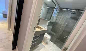 Imagem 3: Apartamento totalmente reformado, mobiliado, em excelente localização na Agronômica!