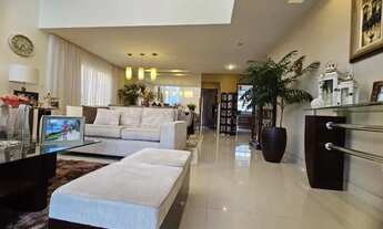 Imagem 7: Casa para venda possui 330 metros quadrados com 4 quartos em São Pedro - Juiz de Fora - MG